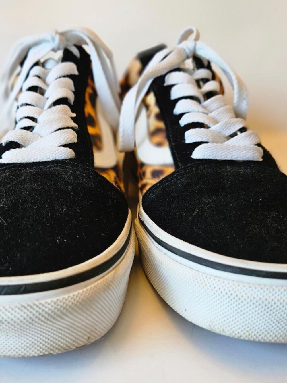 VANS Old Skool sneakers, leopard/blk print design, suede upper S=8 - Picture 5 of 8